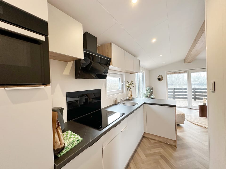 Chalet 503b | Private kitchen | Stovetop, coffee/tea maker, electric kettle, toaster