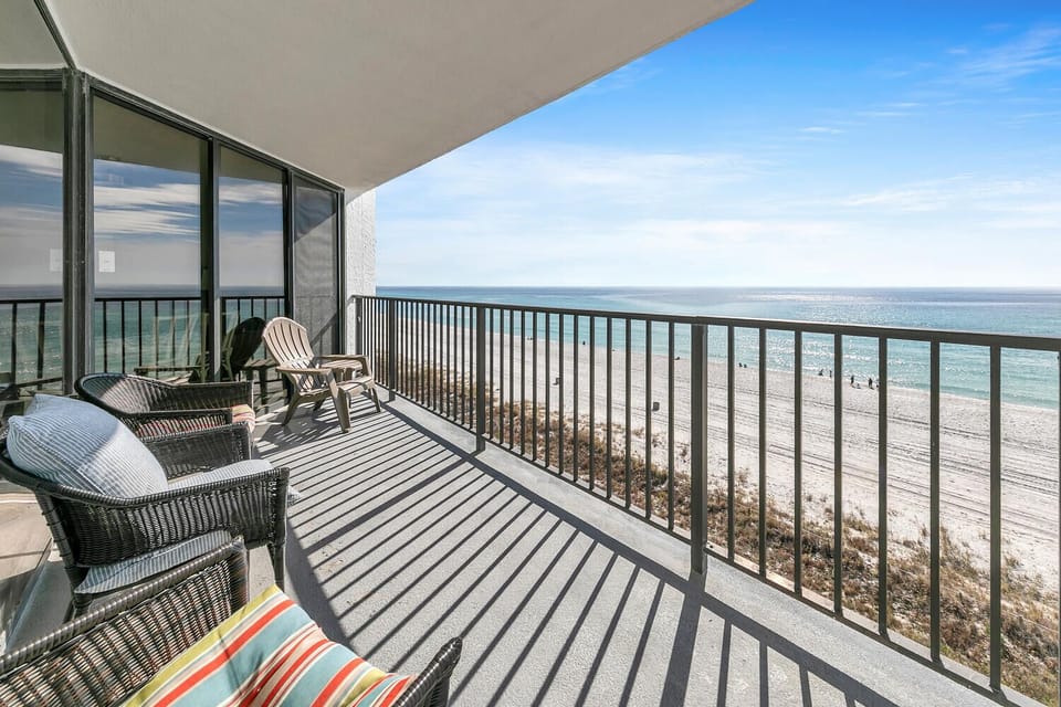 Aquavista 504W balcony views