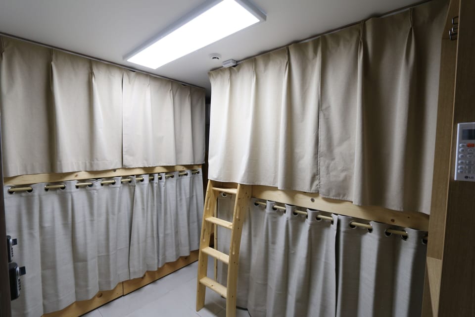 Shared Dormitory, Women only (4 people) | Down comforters, free WiFi