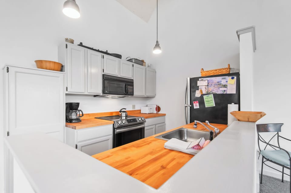 Fully equipped kitchen, including dishwasher