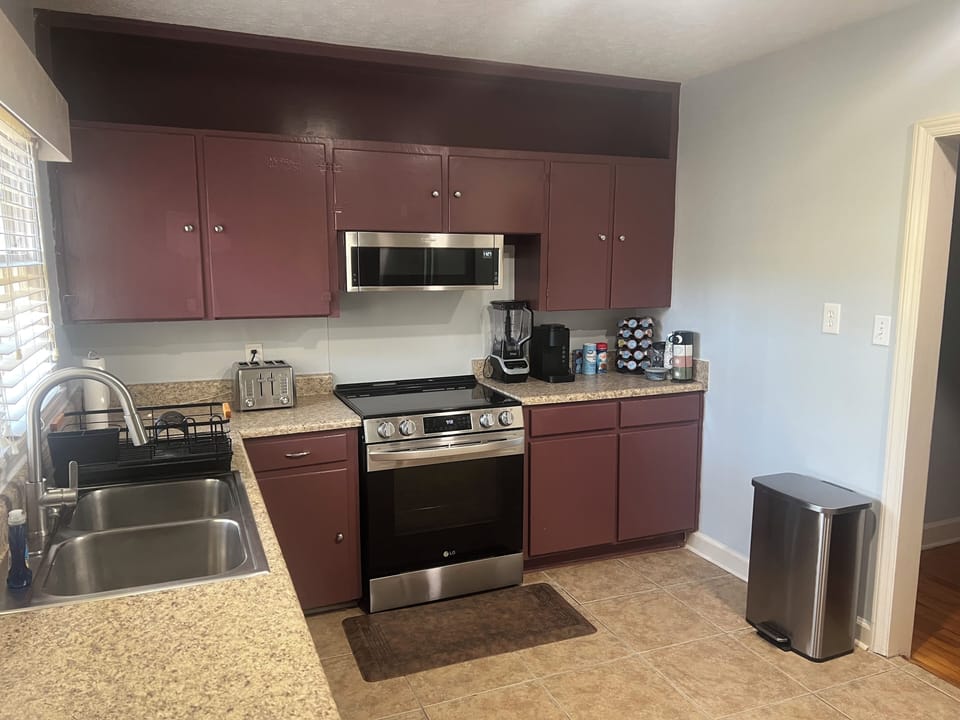 Built-in microwave, Keurig coffee maker, toaster and blender