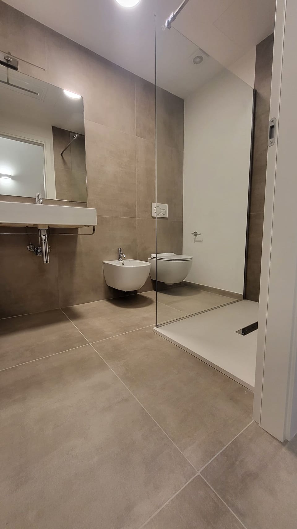 Hair dryer, bidet