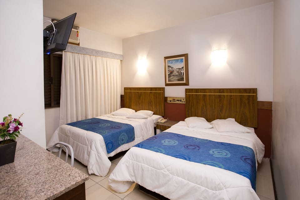 Soundproofing, free WiFi, bed sheets