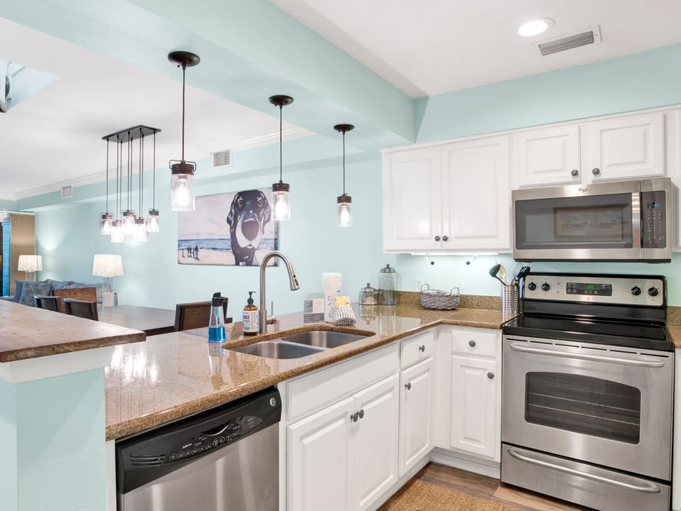 Condo, Multiple Beds, Balcony, Beach View (#6) | Private kitchen | Fridge, microwave, oven, stovetop