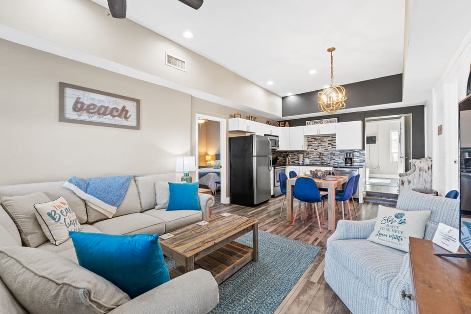 House, 4 Bedrooms | Living area | Flat-screen TV