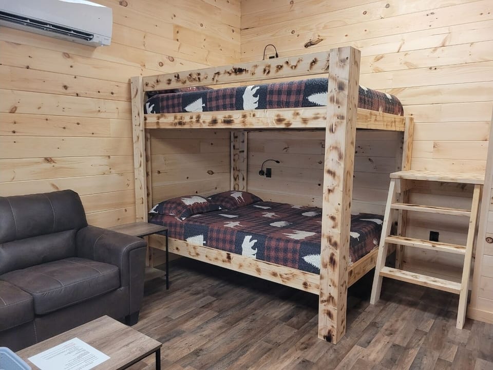 upper and lower queen beds
