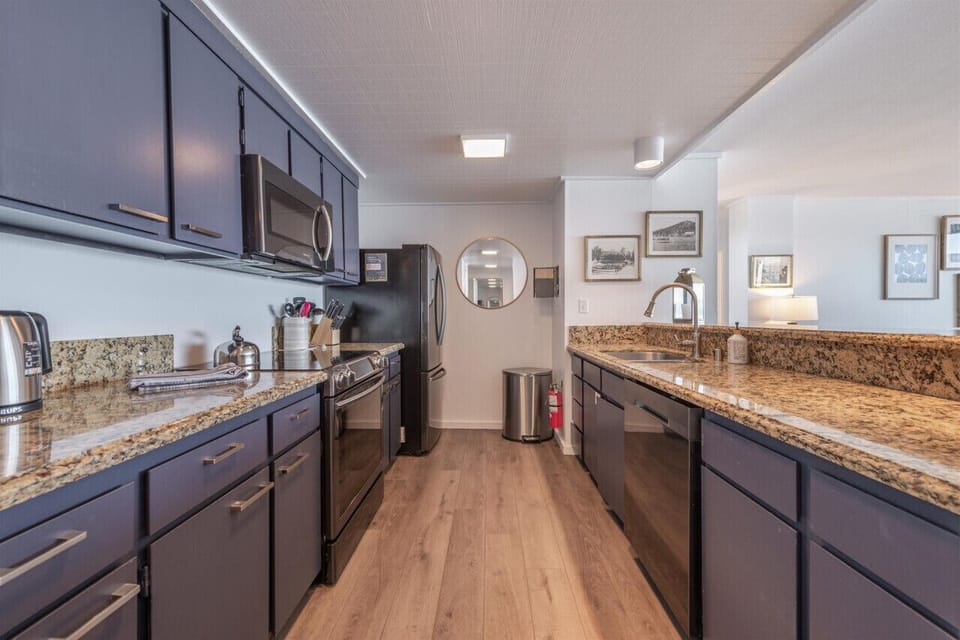 Fully stocked kitchen that will have everything you need, even views!