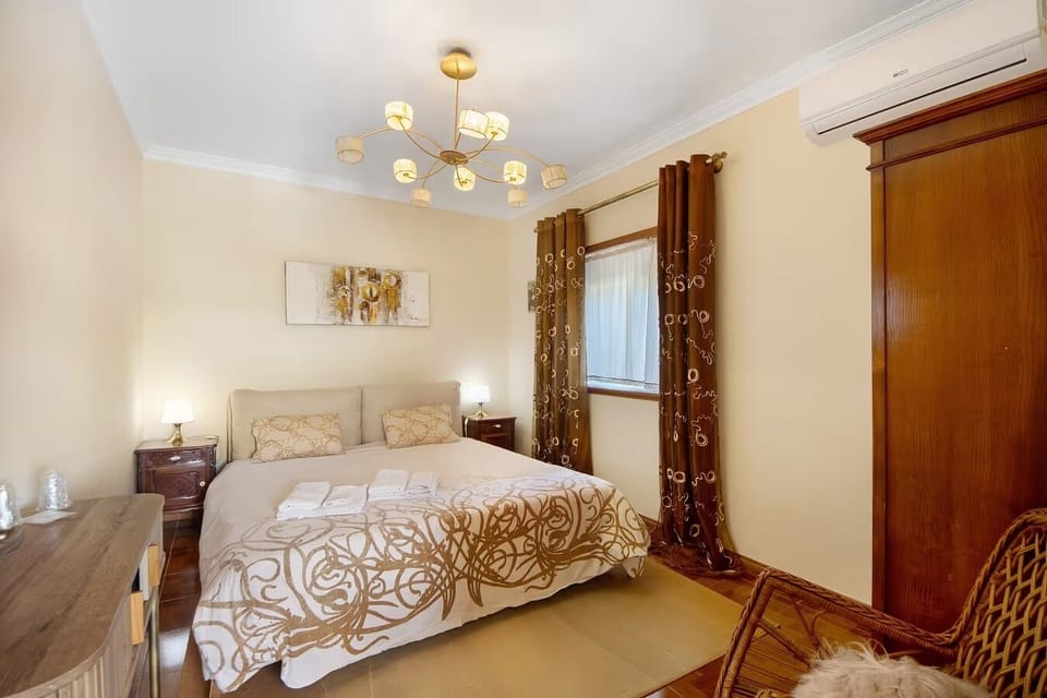 Villa | Iron/ironing board, free WiFi, bed sheets