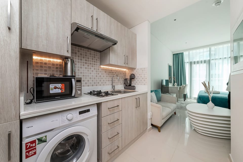 Superior Studio, Balcony, City View | Private kitchen | Fridge, microwave, stovetop, espresso maker