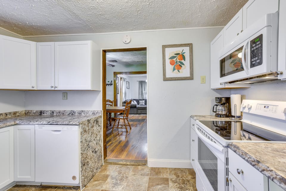 Kitchen | Refrigerator | Dishwasher | Coffee Maker