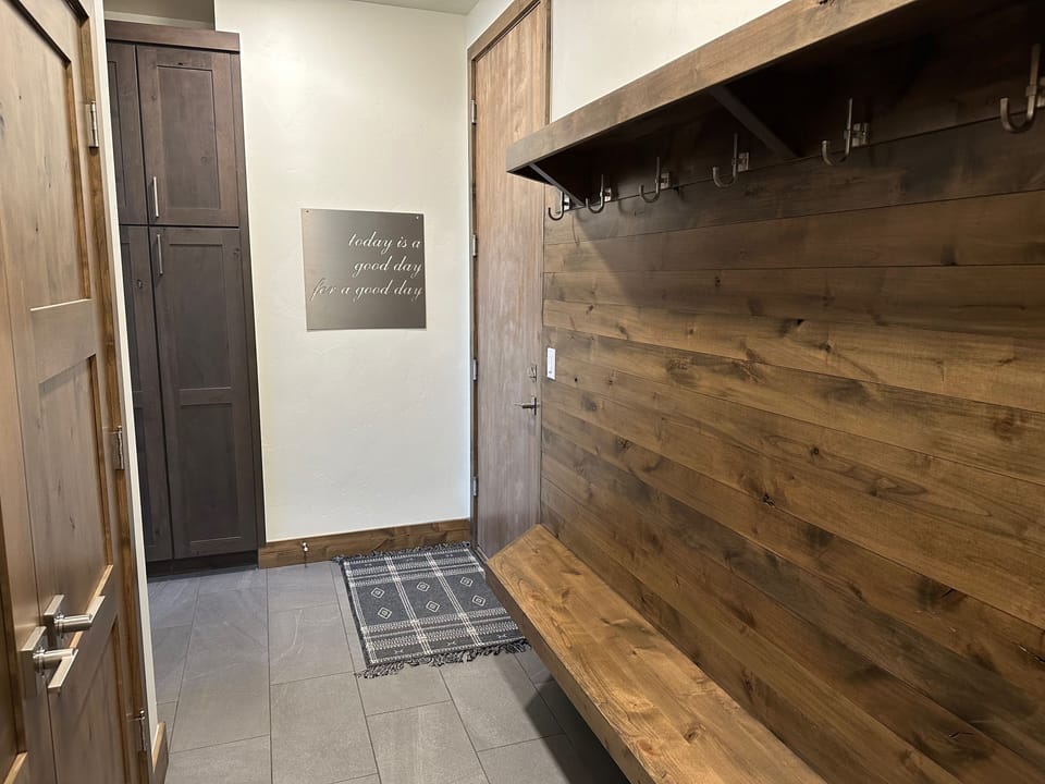 Mud room / Closet