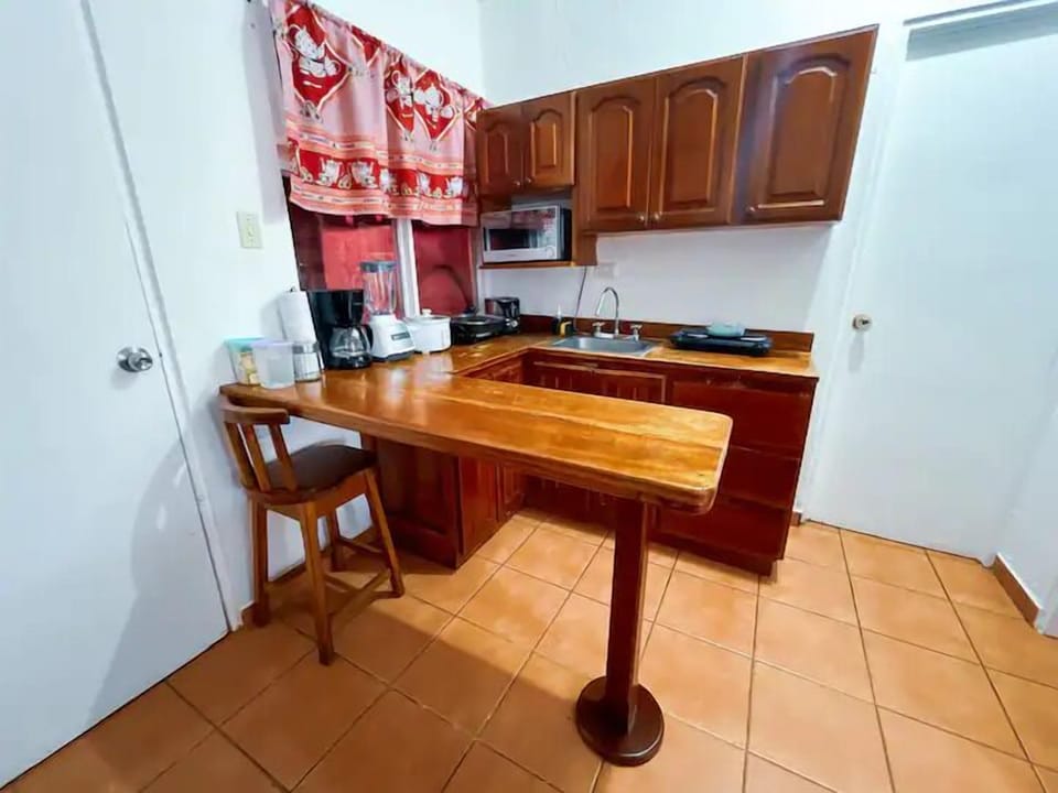 Standard Villa | Private kitchen | Fridge, microwave, cookware/dishes/utensils