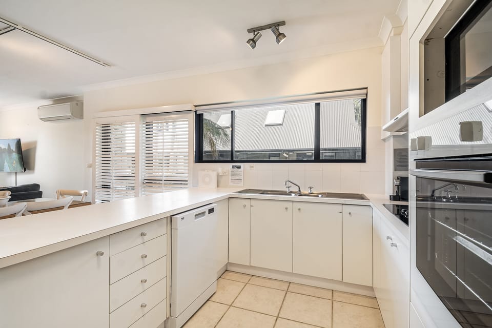 Apartment, 2 Bedrooms | Private kitchen | Coffee/tea maker, full-size fridge, microwave, oven