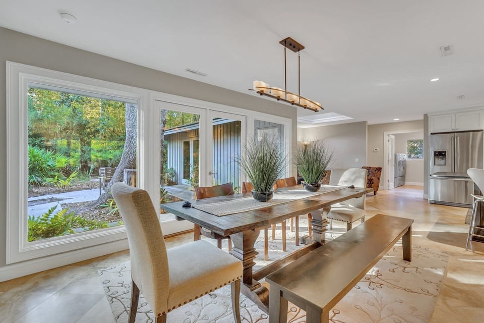 Dining table featuring 6 chairs