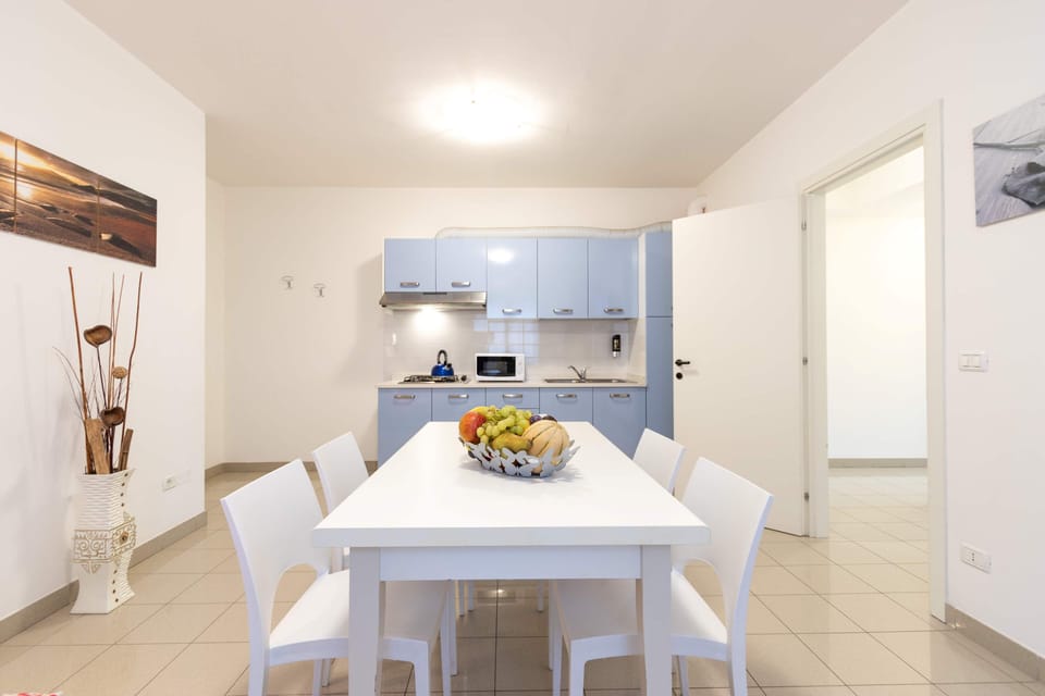Apartment, 1 Bedroom, Balcony, City View | Interior