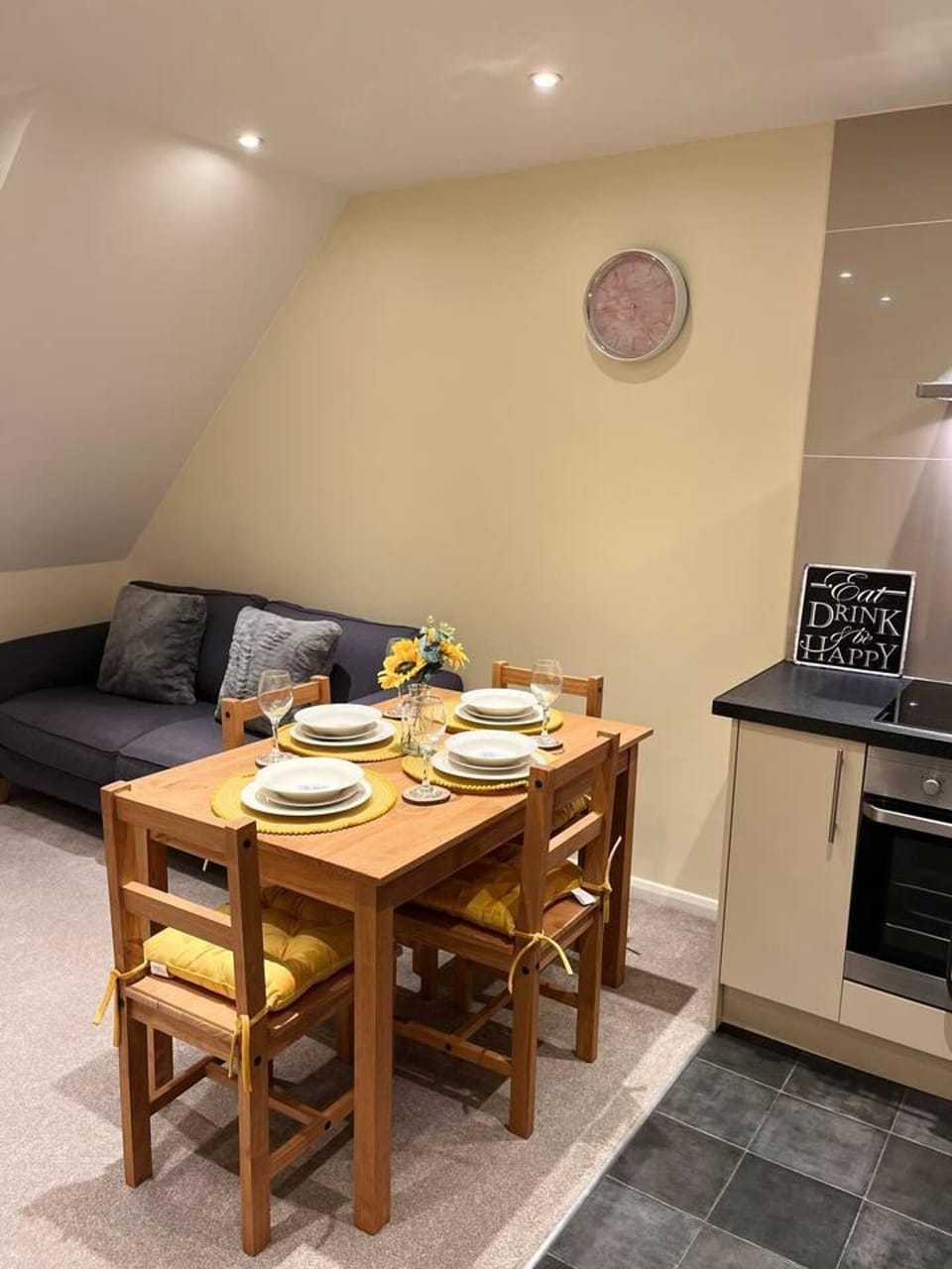 Apartment | Dining