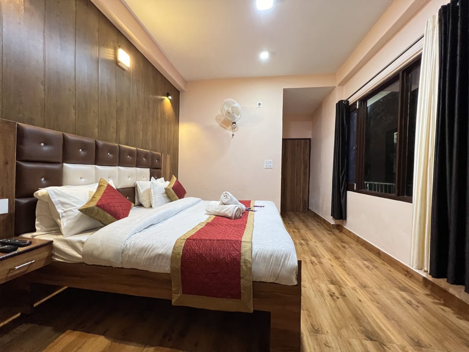 Premium Room | Premium bedding, free WiFi, bed sheets