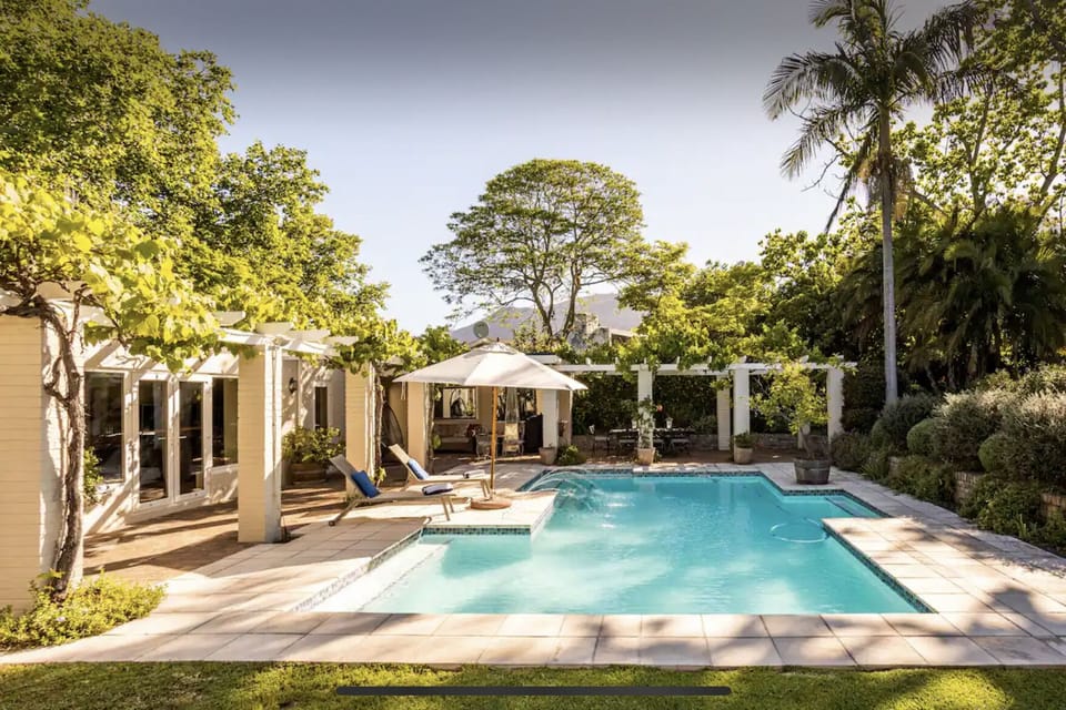 Shared salt water swimming pool with our family and other guests