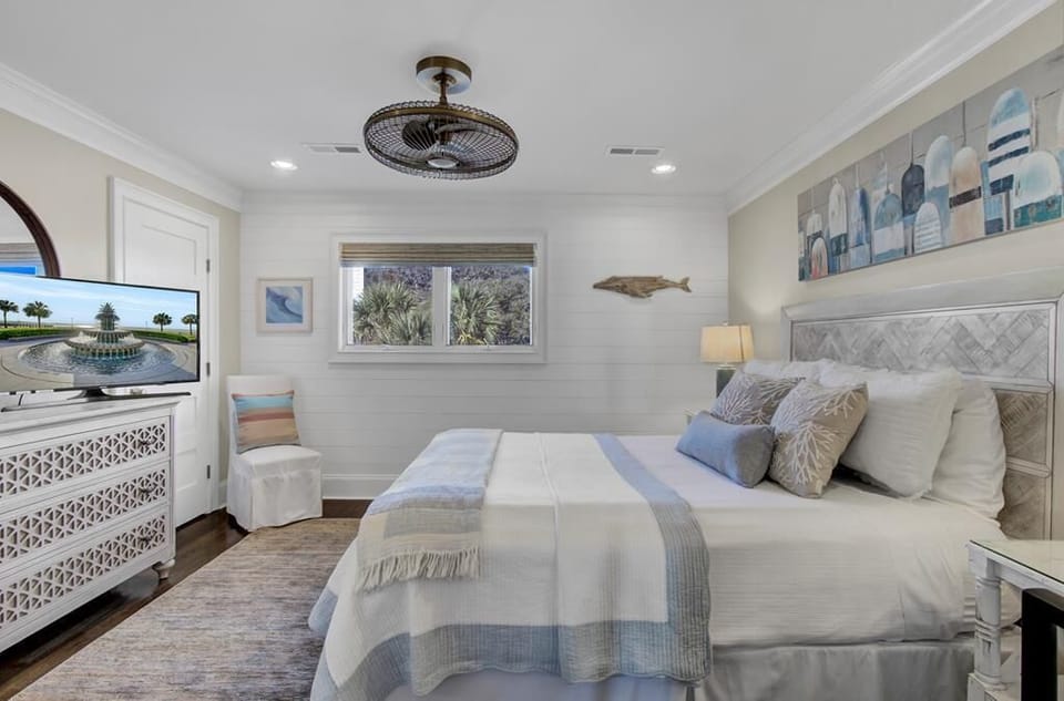 Guest Bedroom, Upper Level Featuring a Queen Bed