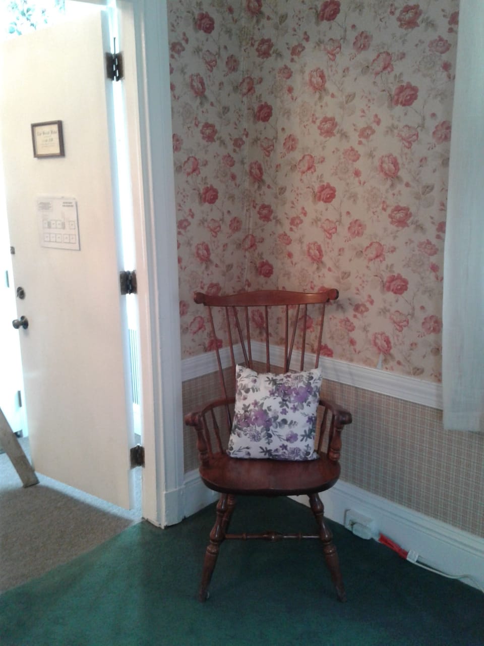 Taylor Room 207 Full Bed | Hypo-allergenic bedding, individually decorated, individually furnished