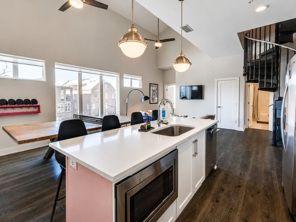 304 Mason - Kitchen