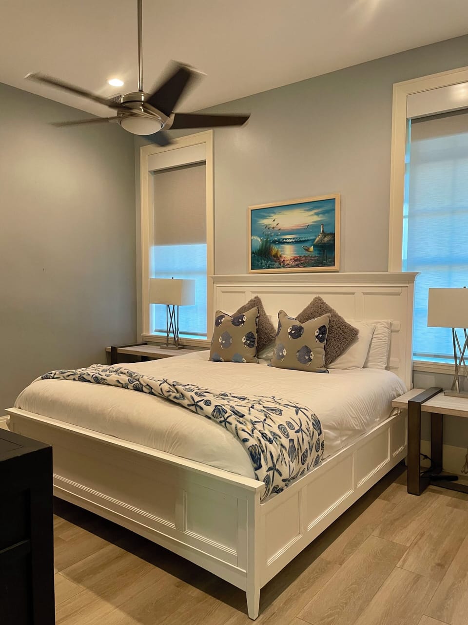 Guest Bedroom 4

Private king guest suite with refined details.