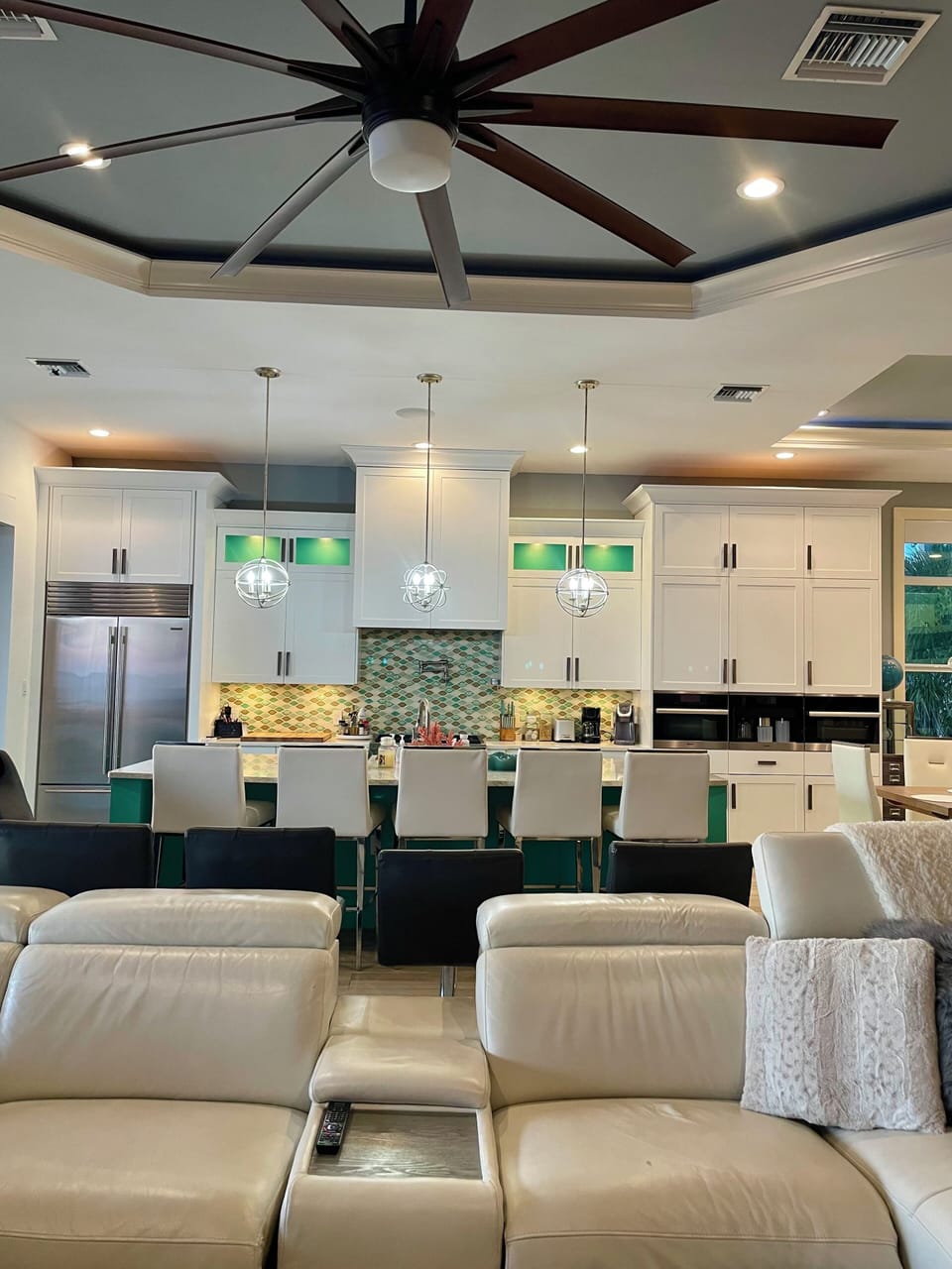 Chef’s Kitchen

Gourmet kitchen with custom cabinetry & island.