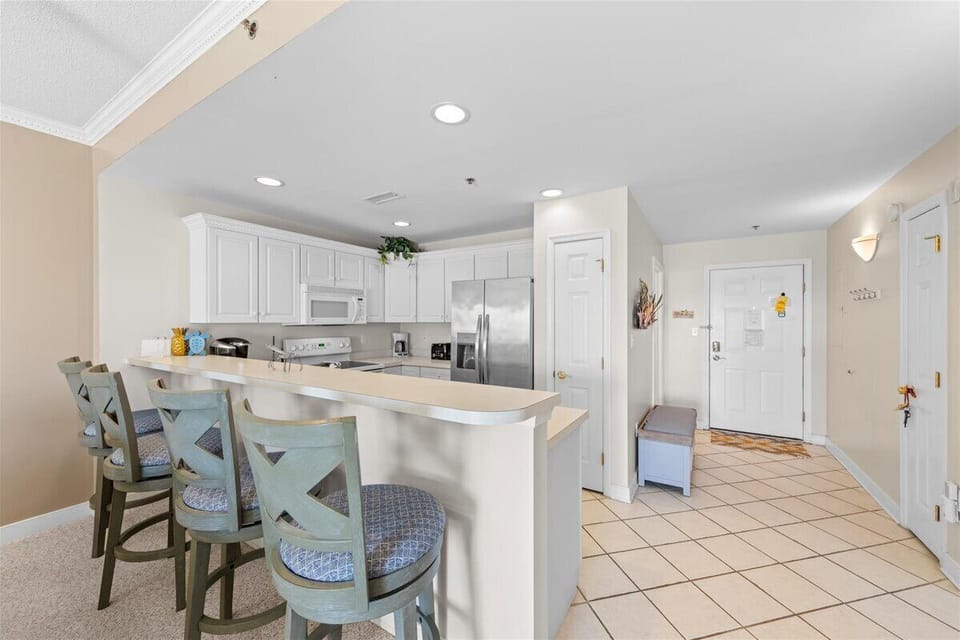 Walk in the front door to this great open kitchen.