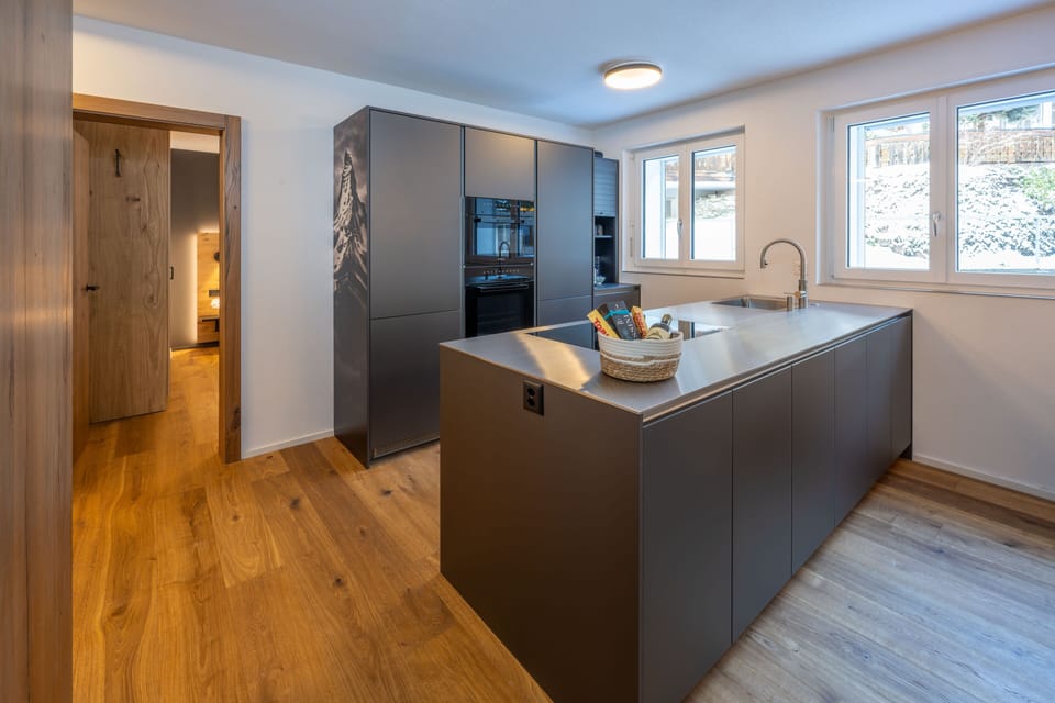 Exclusive Apartment | Private kitchen | Full-size fridge, microwave, oven, stovetop