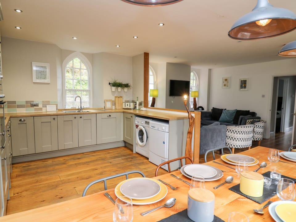 Fridge, dishwasher, electric kettle, toaster