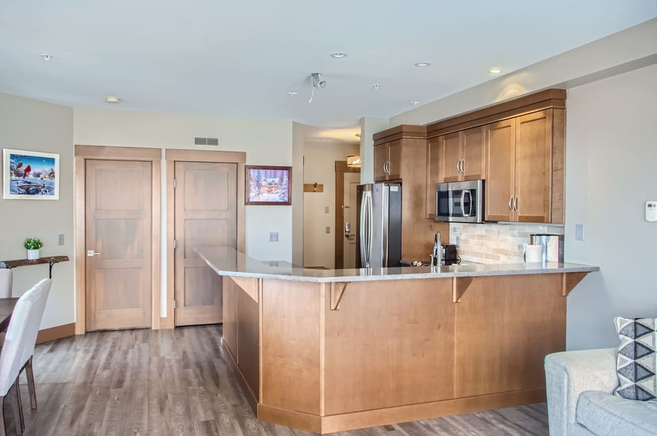 Stonegate Resort Unit B208 | 2BR | Private kitchen | Coffee/tea maker, fridge, microwave, oven