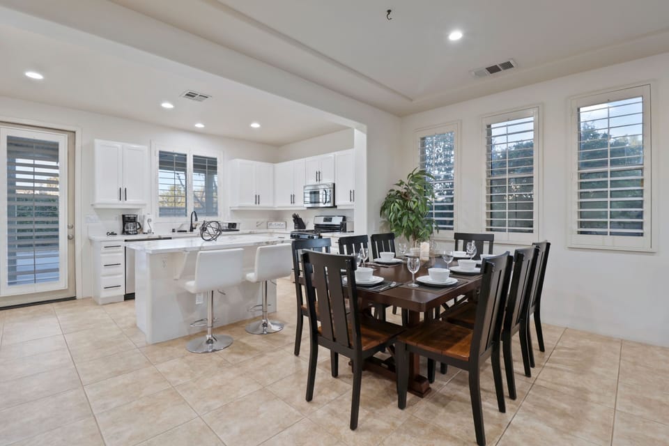 Gorgeous Dining Table