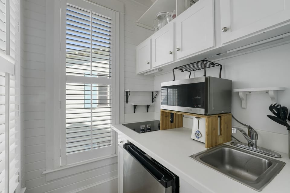 SECOND FLOOR EFFICIENCY KITCHEN