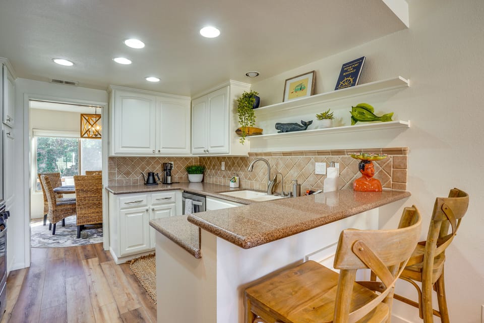 Kitchen | Main Level