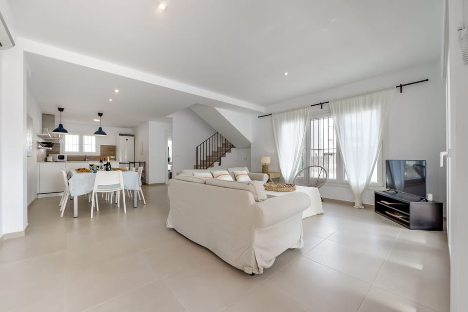 El Paseo - By Almarina Villas (4376)