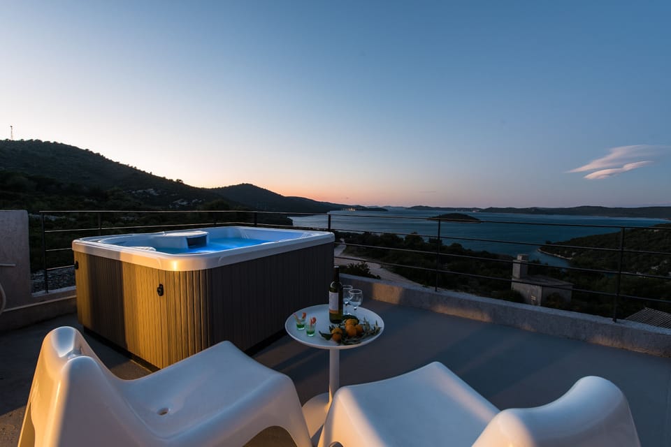 Jacuzzi