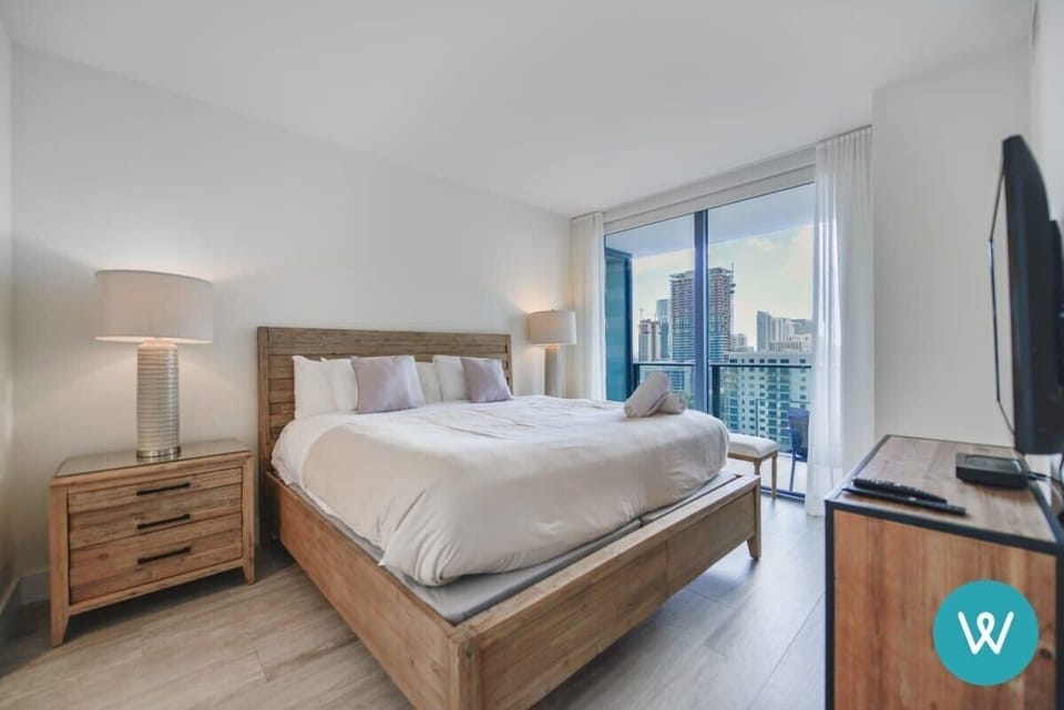 King size bed
