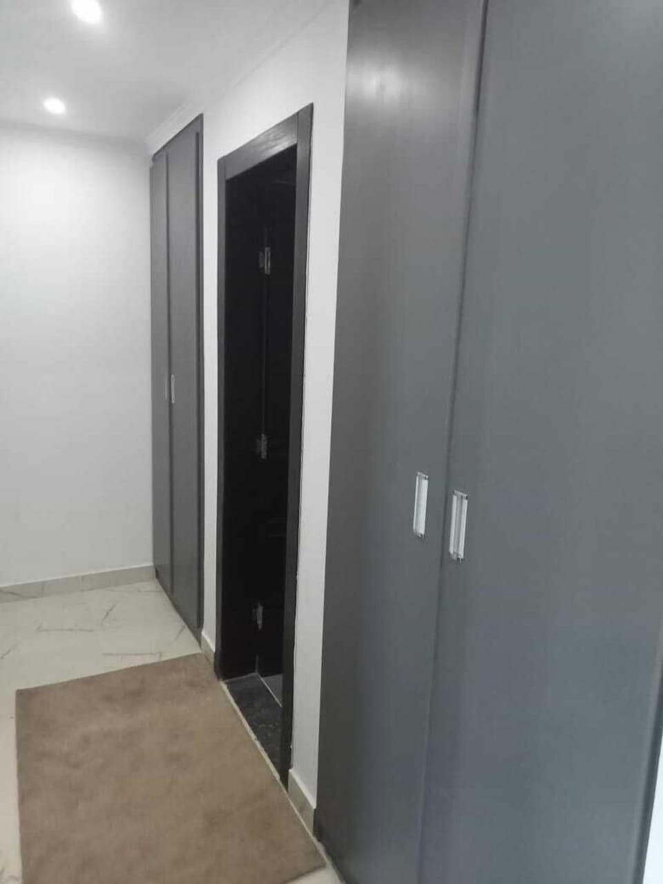 Minibar, in-room safe, desk, iron/ironing board