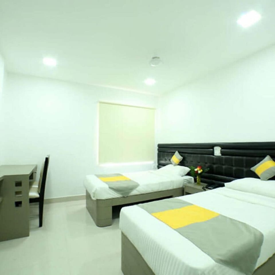 Room, Multiple Bedrooms, Garden View | 10 bedrooms, soundproofing