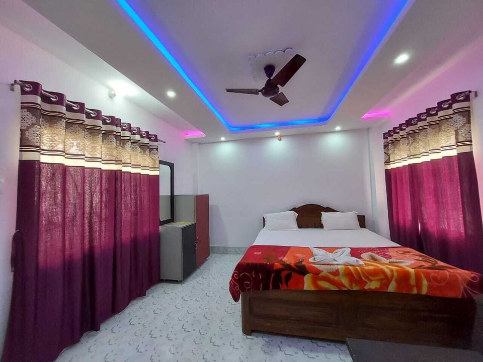 Standard Double Room | Bed sheets