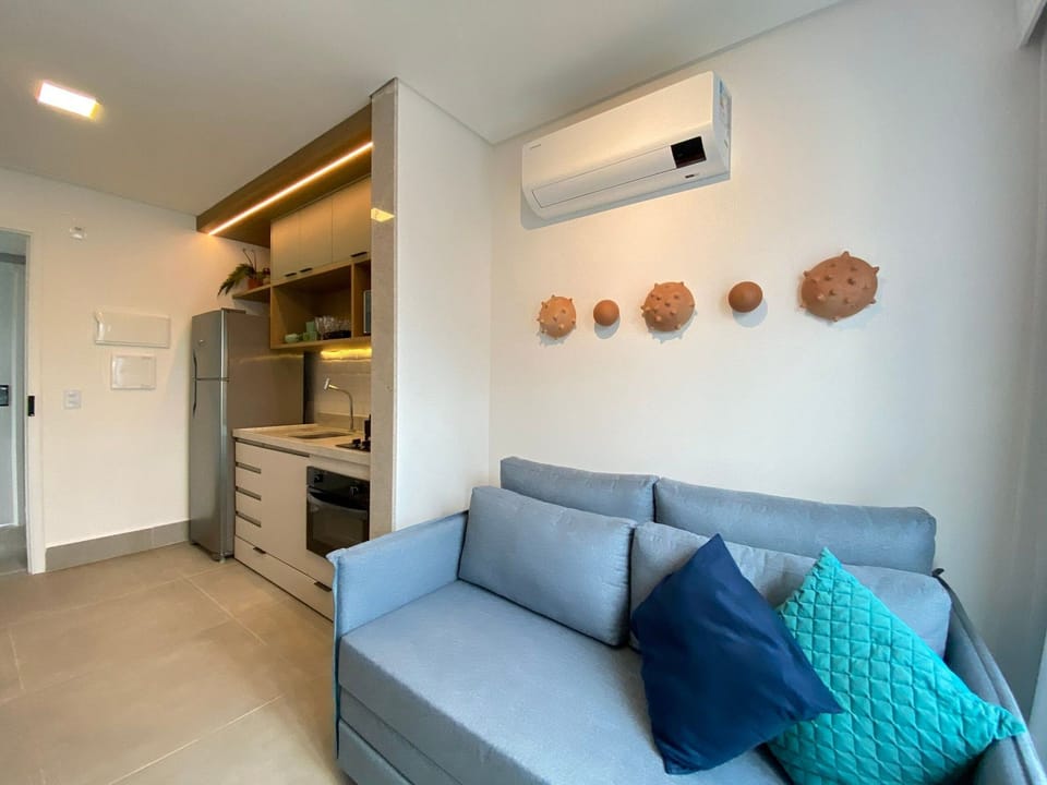 Apartment | Living area | 42-inch Smart TV with cable channels