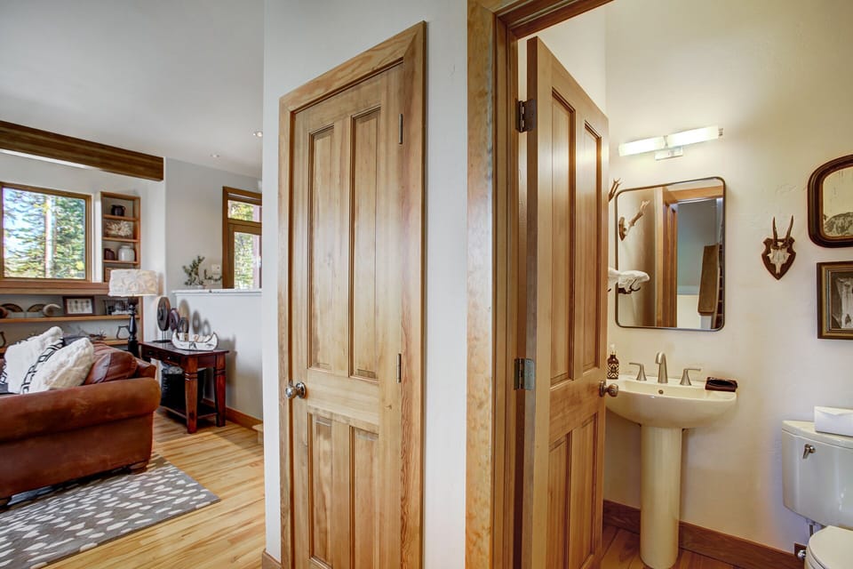 Entry Powder Room