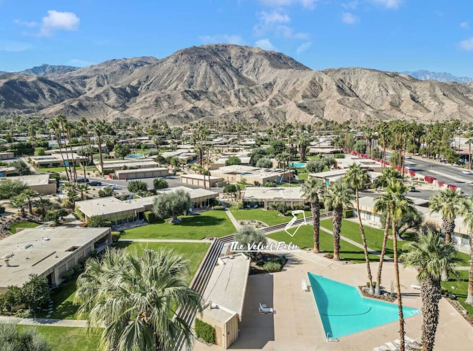 Gorgeous mountain views from the unit, community heated pool and so much more!