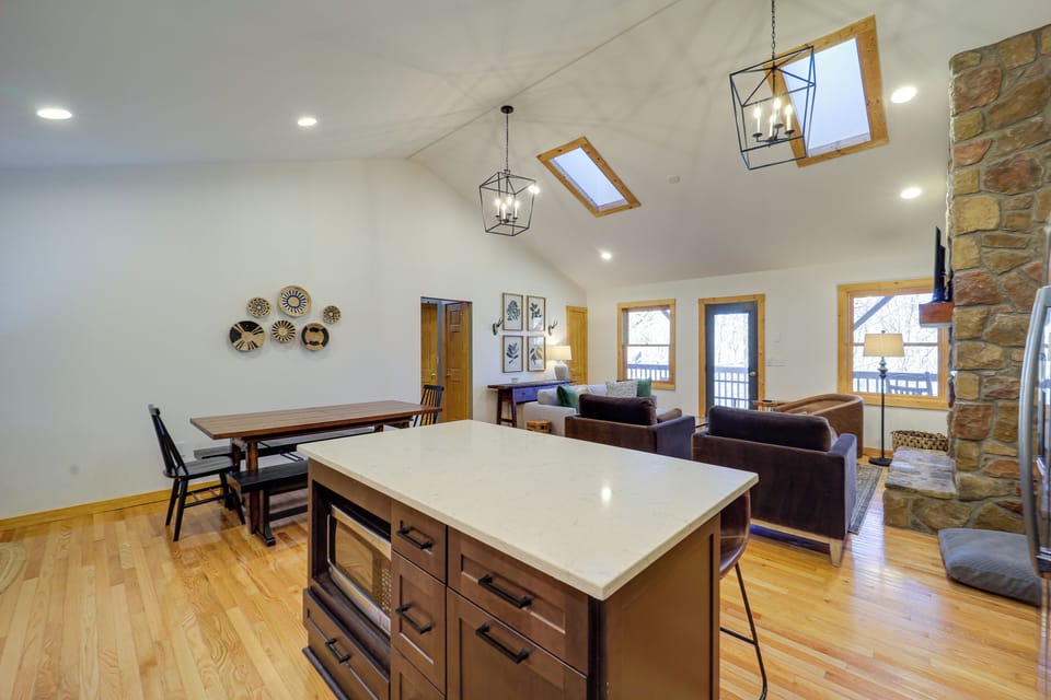 House (4 Bedrooms) | Interior