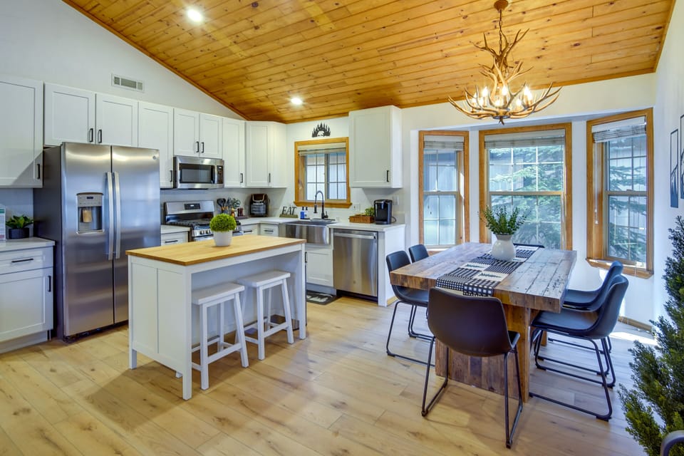 House (3 Bedrooms) | Interior