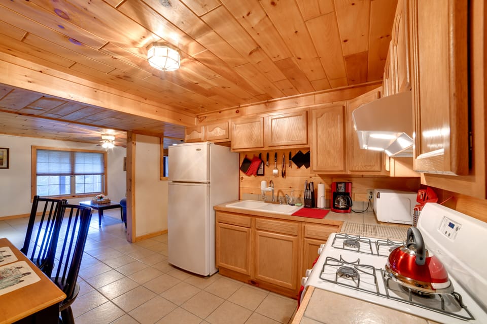 House (2 Bedrooms) | Interior