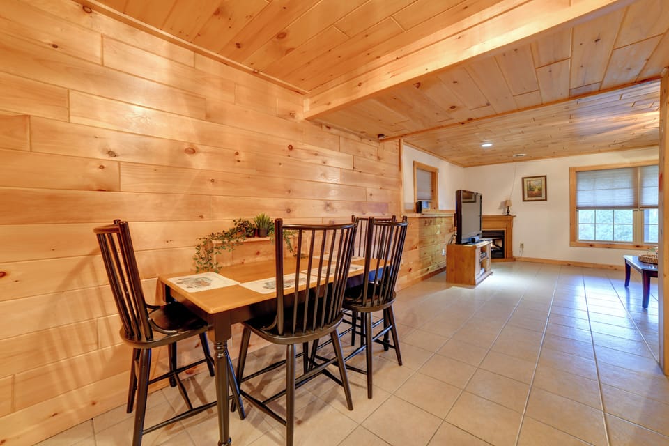 House (2 Bedrooms) | Interior