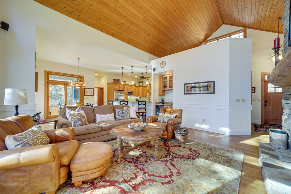 House (4 Bedrooms) | Interior