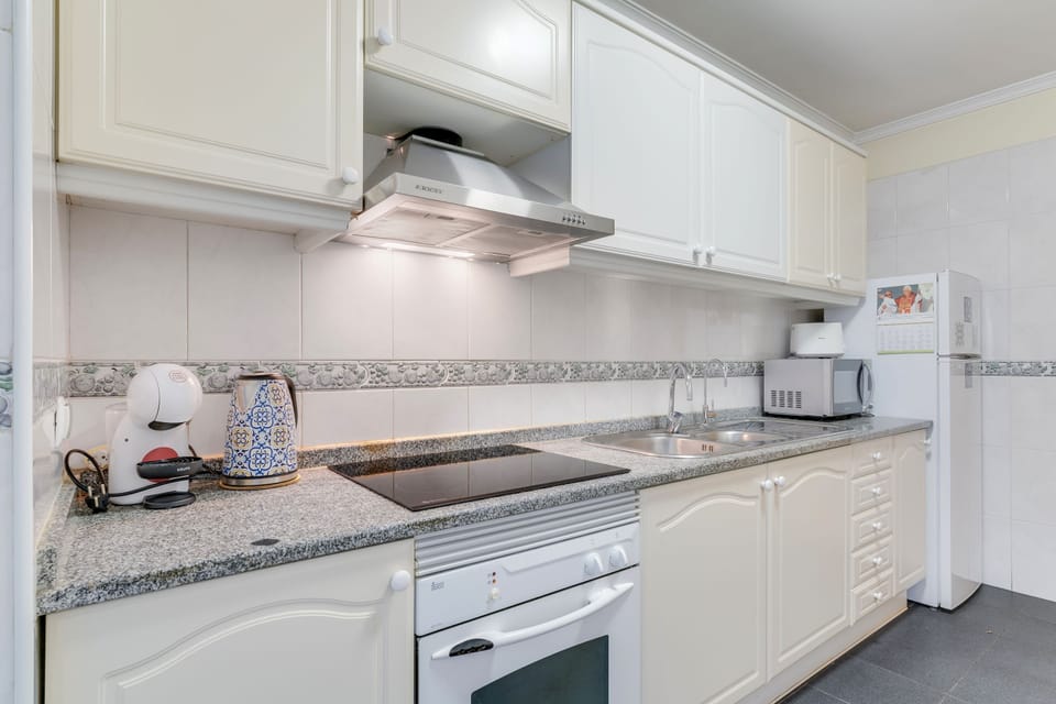 City Apartment | Private kitchen | Electric kettle