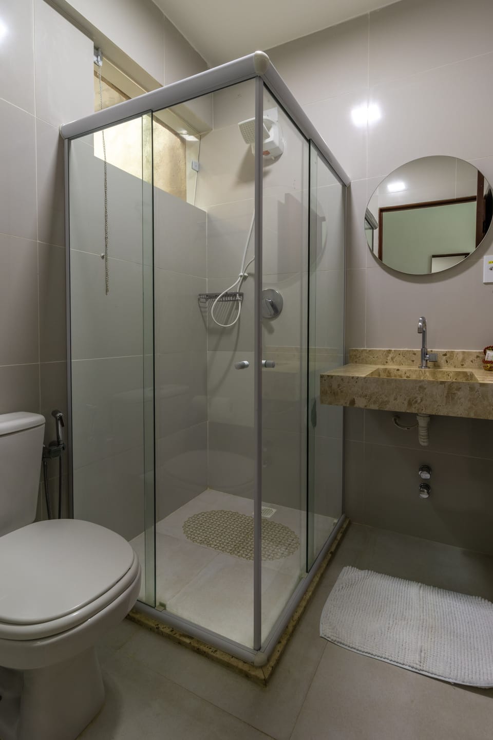 Family Suite, Multiple Beds, Patio, River View | Bathroom | Shower, free toiletries, hair dryer, towels